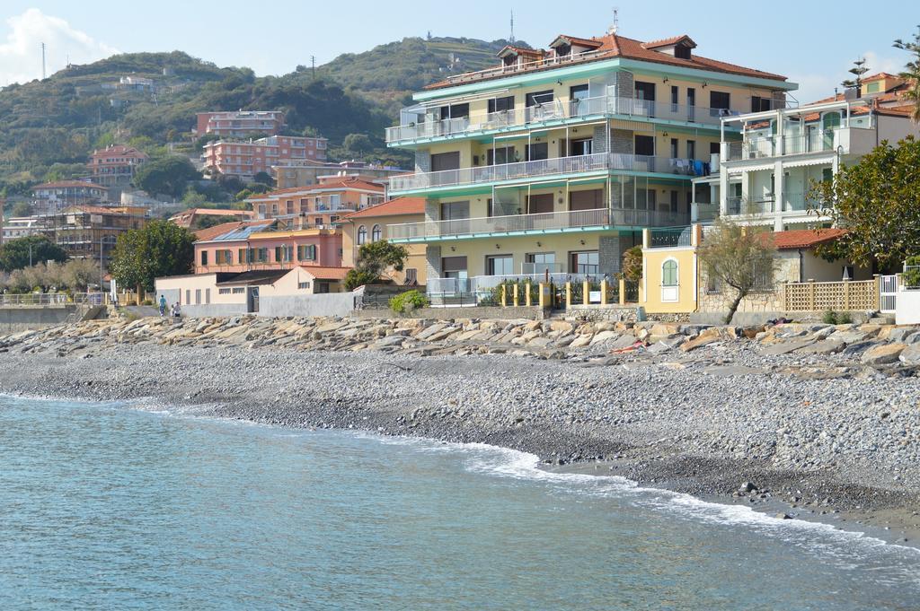 Riva Beach Apartment Riva Ligure Eksteriør bilde