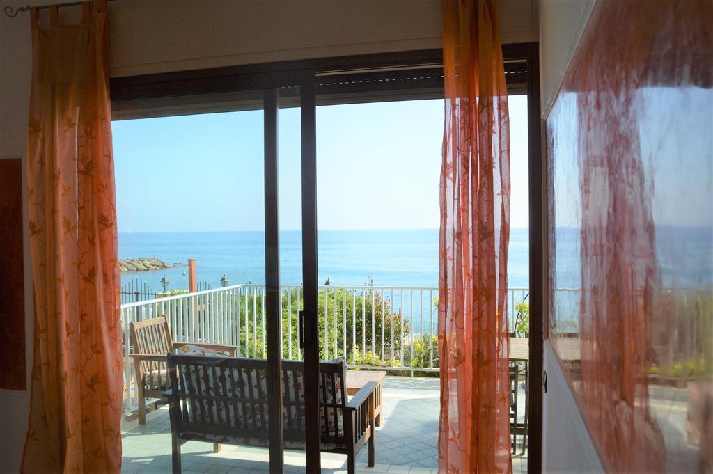 Riva Beach Apartment Riva Ligure Eksteriør bilde