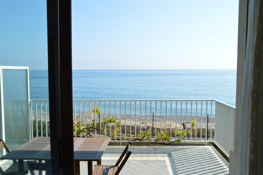 Riva Beach Apartment Riva Ligure Eksteriør bilde