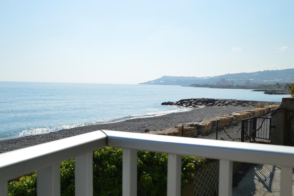Riva Beach Apartment Riva Ligure Eksteriør bilde